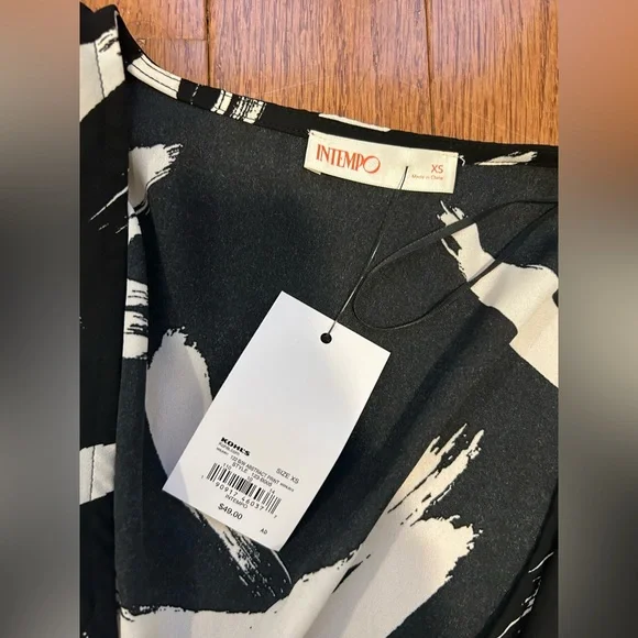 Women's INTEMPO Asymmetrical Faux-Wrap * Size XS * Black White Print - Picture 3 of 7